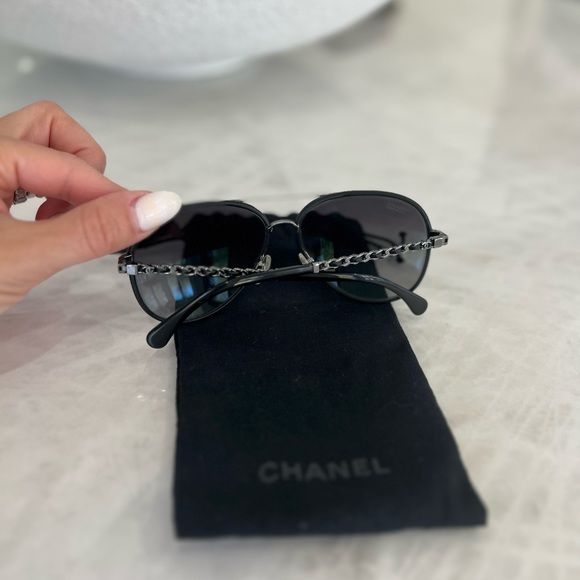 Chanel black aviator sunglasses - Picture 3 of 3
